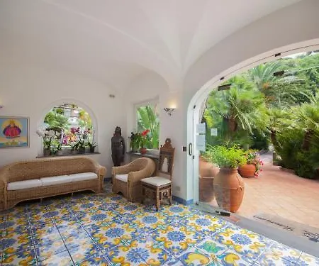 Semiramis De Charme & Pools Hotel