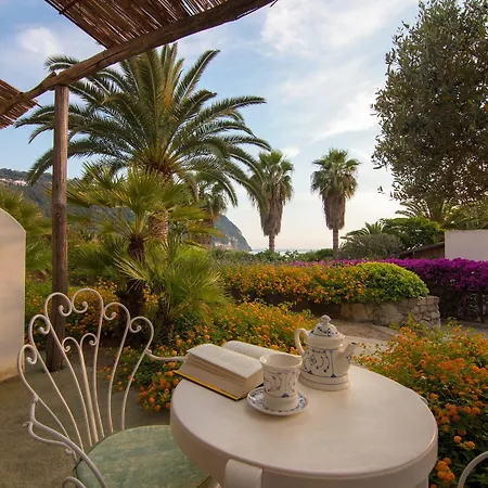 Hotell Semiramis De Charme & Pools