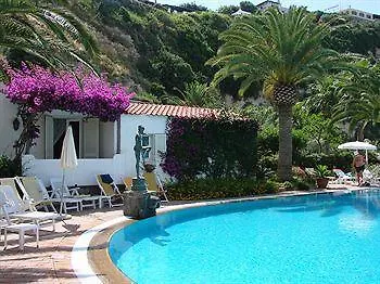 Hotel Semiramis De Charme & Pools 3*
