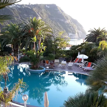 Semiramis De Charme & Pools Hotell