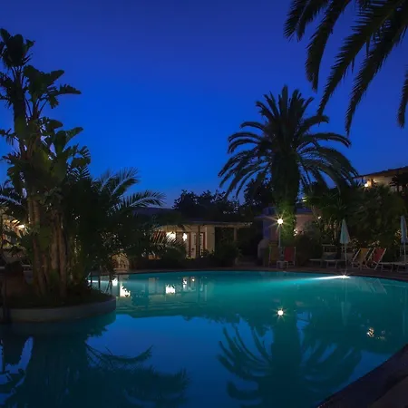 Semiramis De Charme & Pools 3*