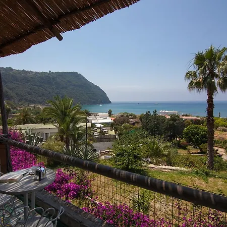 Hotel Semiramis De Charme & Pools